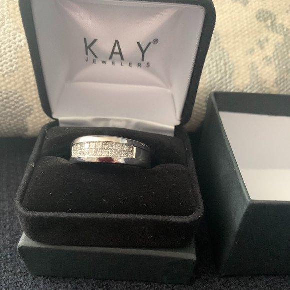 Kay Jewelers , size 11, 14WG OS Diamond Ring